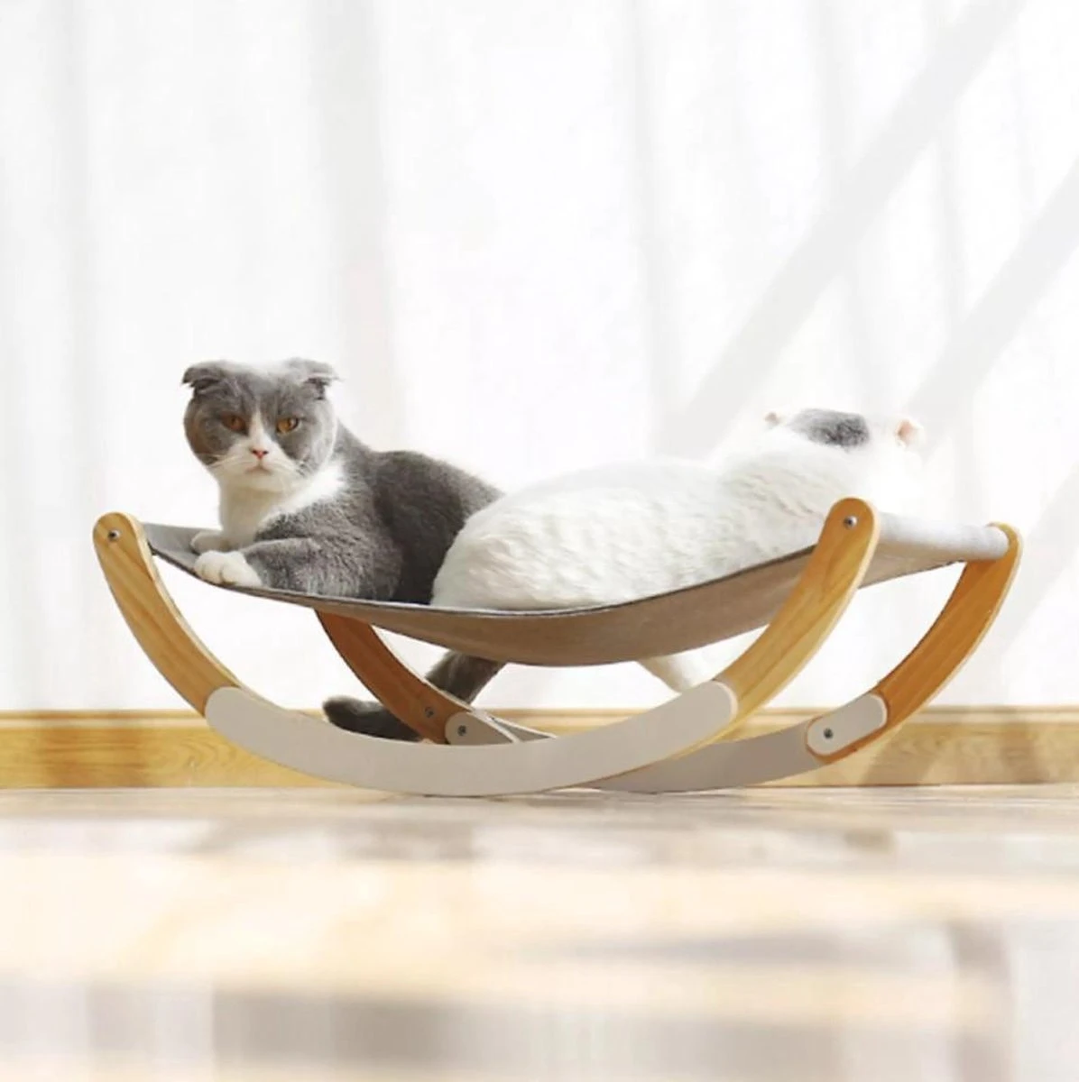 LuxeBass 2-In-1 Katten Hangmat | Hangmat Kat Met Optioneel Wiegfunctie | Wiegen Of Stabiel 6 LuxeBass 2-In-1 Katten Hangmat | Hangmat Kat Met Optioneel Wiegfunctie | Wiegen Of Stabiel - Afbeelding 4