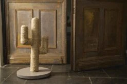 Designed By Lotte Houten Cactus - Krabpaal - Taupe - 35 X 35 X 60 Cm 25 Designed By Lotte Houten Cactus - Krabpaal - Taupe - 35 X 35 X 60 Cm -Kattenbenodigdheden 1200x800 71